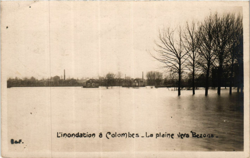 Carte postale ancienne Colombes Inondation-La Plaine vers Bezons à Colombes