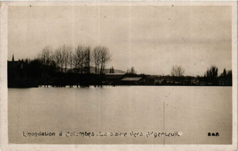 Carte postale ancienne Colombes Inondation-La Plaine vers Argenteuil à Colombes