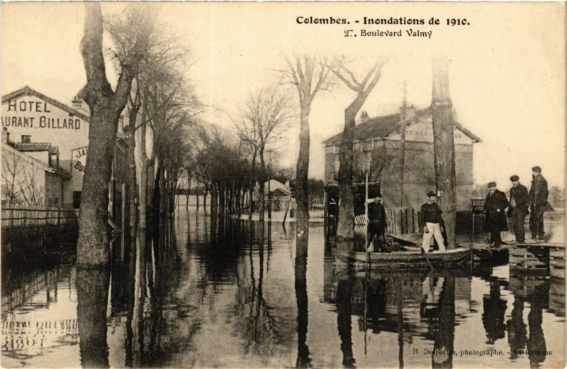 Carte postale ancienne Colombes Inondation-Boulevard Valmy à Colombes
