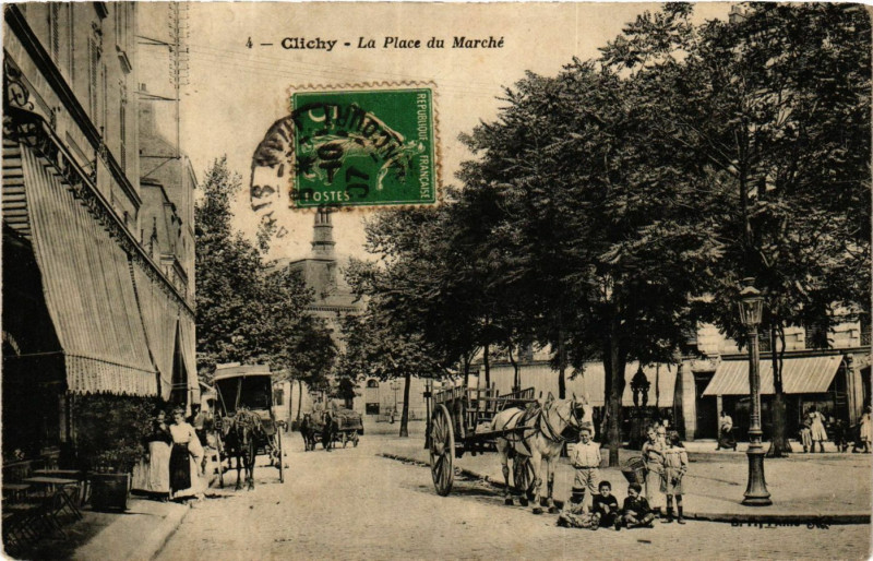 Carte postale ancienne La Place du Marché à Clichy