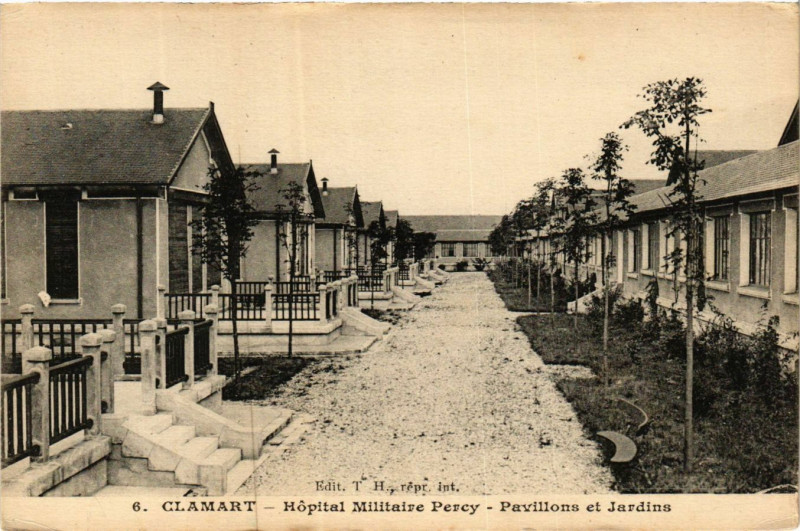Carte postale ancienne Clamart Hopital Militaire Percy-Pavillons et Jardins à Clamart