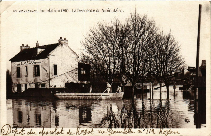 Carte postale ancienne Bellevue Inondation 1910-La Descente du Funiculaire