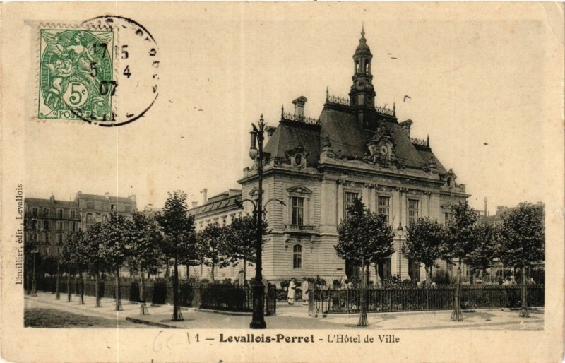 Carte postale ancienne Levallois Perret L'Hotel de Ville à Levallois-Perret