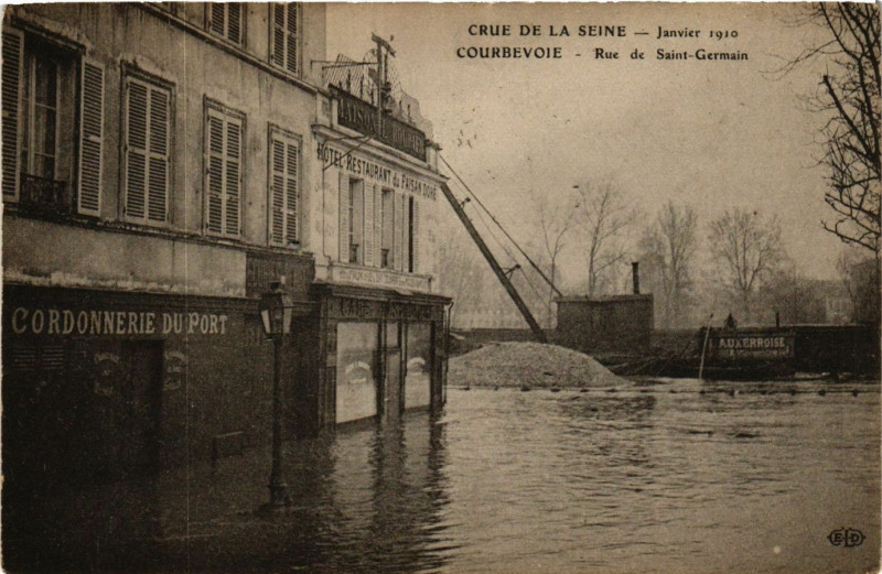 Carte postale ancienne Courbevoie Rue de Saint Germain à Courbevoie