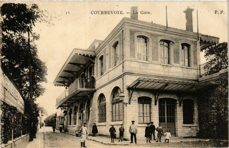 Carte postale ancienne Courbevoie La Gare à Courbevoie