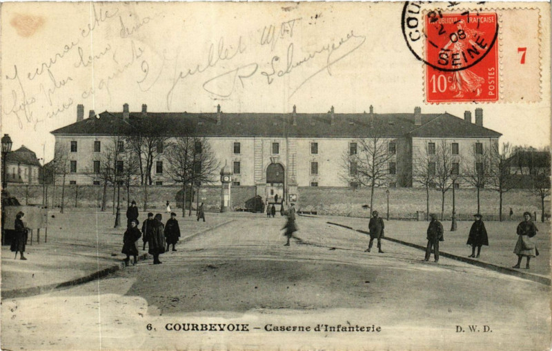 Carte postale ancienne Courbevoie Caserne d'Infanterie à Courbevoie