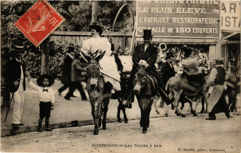 Carte postale ancienne Robinson - Les Maries a ane