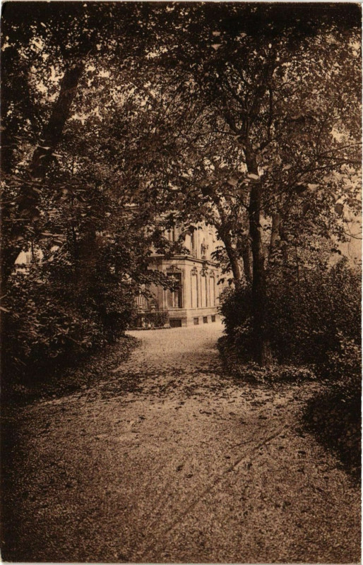 Carte postale ancienne Cours Dupanloup à Paris 16e