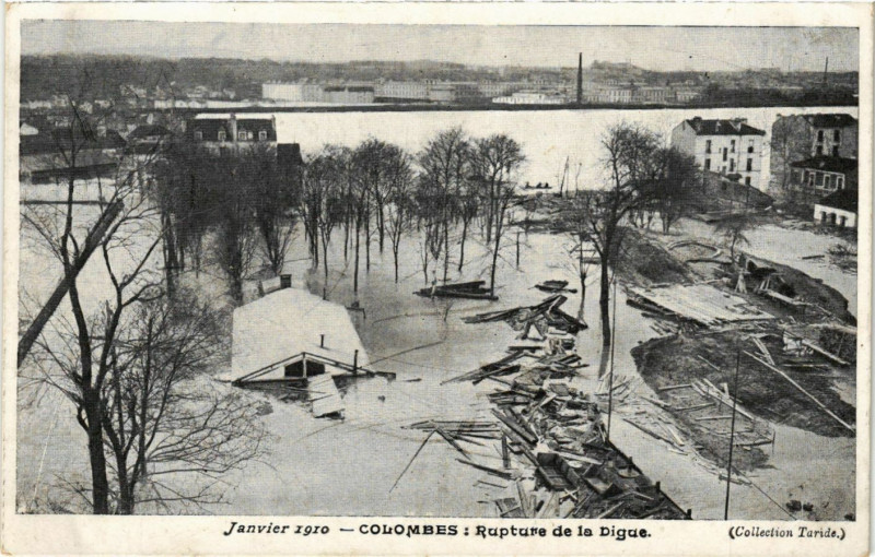 Carte postale ancienne Colombes - Rupture de la Digue à Colombes