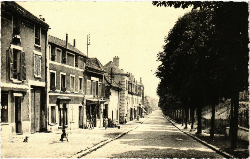 Carte postale ancienne Plessies-Robinson - Rue du General-Leclerc