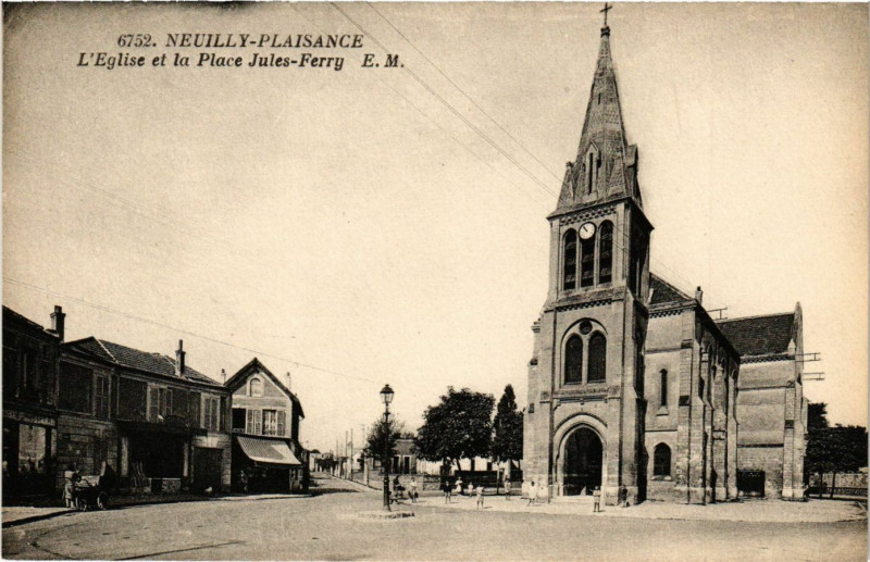 Carte postale ancienne Neuilly-Plaisance - L'Eglise