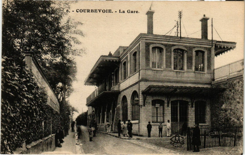 Carte postale ancienne Courbevoie - La Gare à Courbevoie