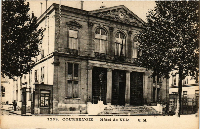 Carte postale ancienne Courbevoie - Hotel de Ville à Courbevoie