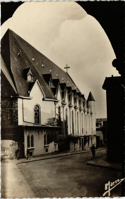 Carte postale ancienne Puteaux - Eglise Notre-Dame à Puteaux
