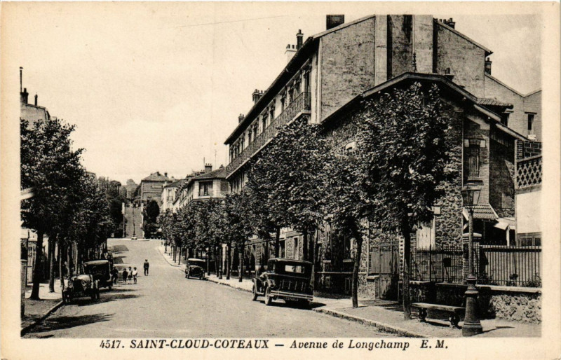 Carte postale ancienne Saint-Cloud-Coteaux - Avenue de Longchamp à Saint-Cloud