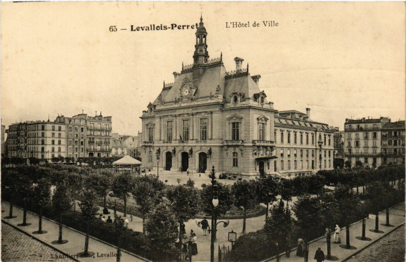 Carte postale ancienne Levallois-Perret - L'Hotel de Ville à Levallois-Perret