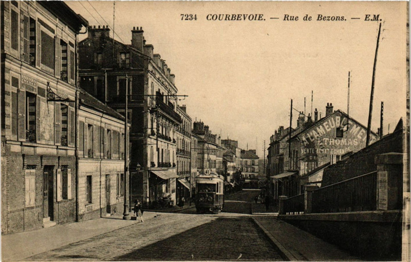 Carte postale ancienne Courbevoie - Rue de Bezons à Courbevoie