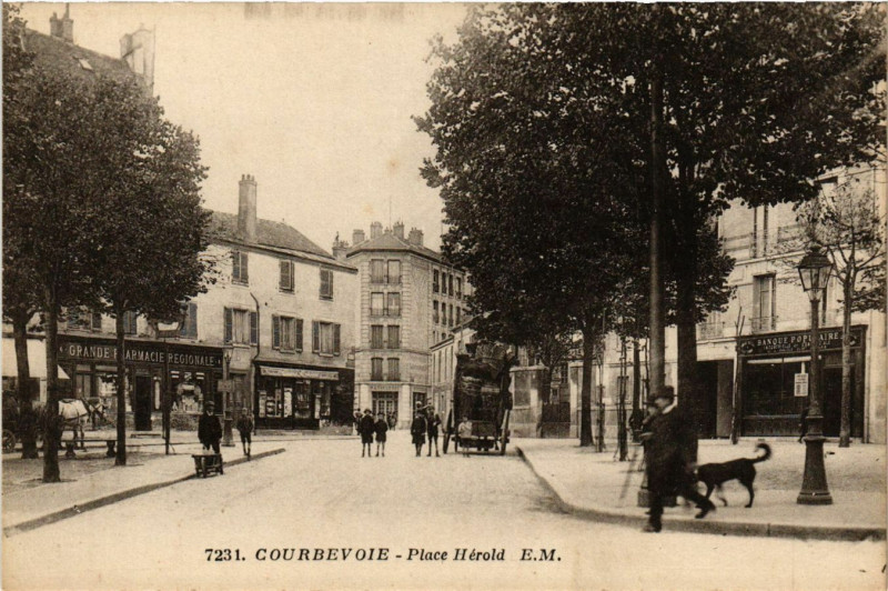 Carte postale ancienne Courbevoie - Place Herold à Courbevoie