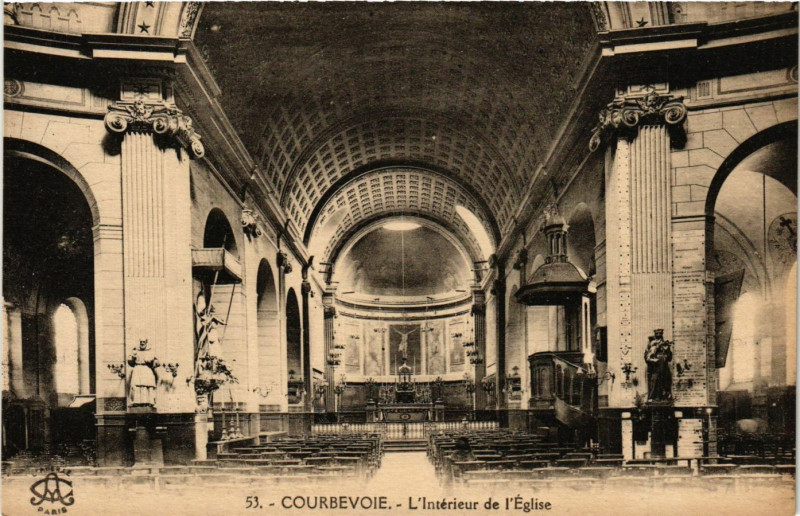 Carte postale ancienne Courbevoie - L'Interieur de l'Eglise à Courbevoie