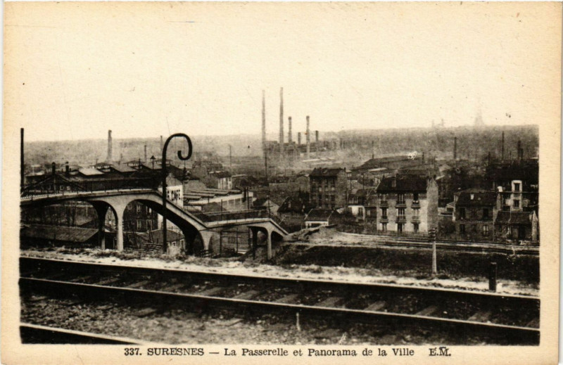 Carte postale ancienne Suresnes - La Passerelle et Panorama de la Ville à Suresnes