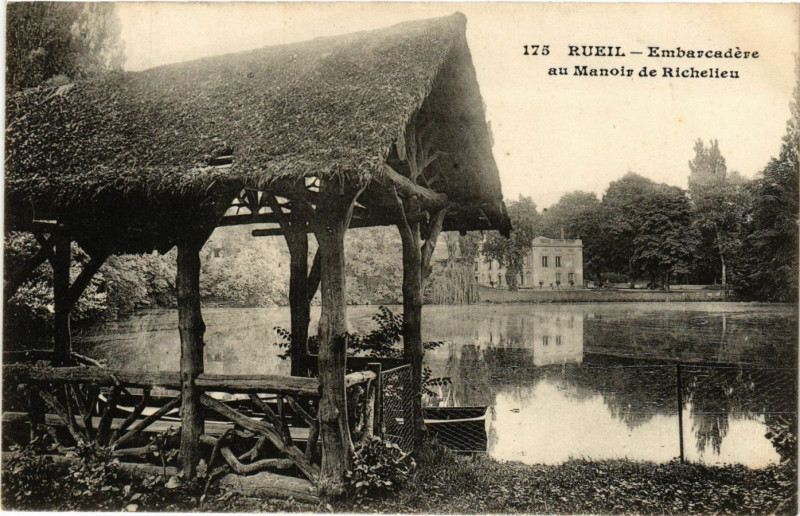 Carte postale ancienne Rueil - Embarcadere au Manoir de Richelieu