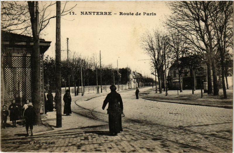 Carte postale ancienne Nanterre - Route de Paris à Nanterre