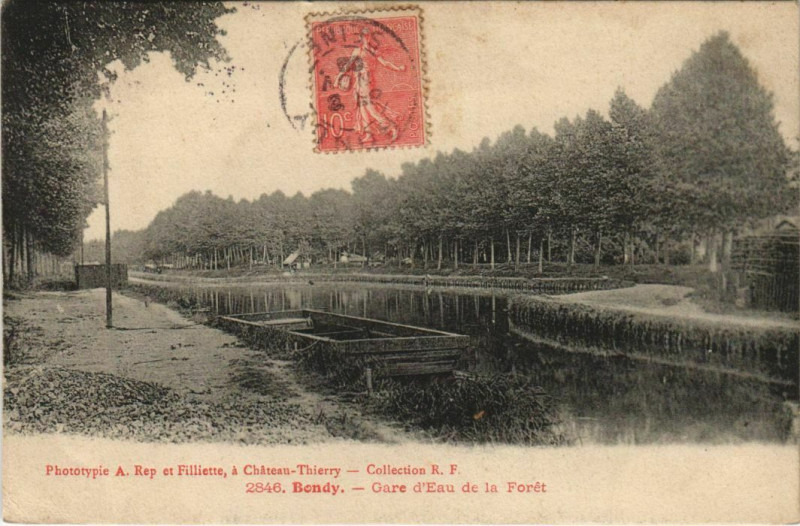 Carte postale ancienne Bondy Gare d'Eau de la Foret à Bondy