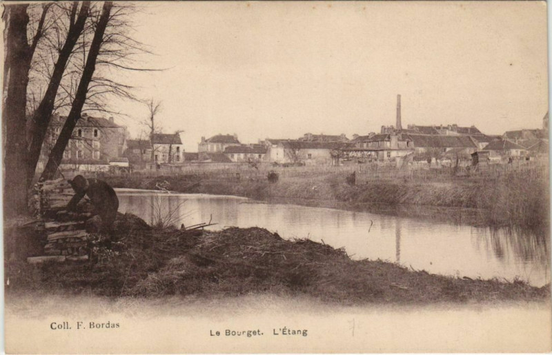 Carte postale ancienne Le Bourget L'Etang au Bourget