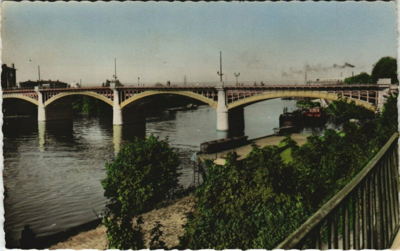 Carte postale ancienne Le Pont de Saint-Ouen à Saint-Ouen-sur-Seine