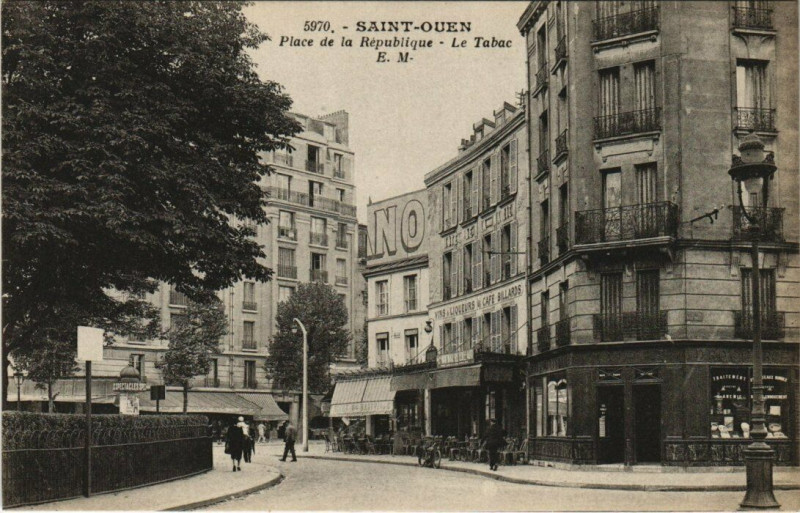 Carte postale ancienne Place de la Republique - Le Tabac à Saint-Ouen-sur-Seine