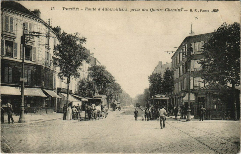 Carte postale ancienne Pantin Route d'AUBERVILLIERS, prise des Quatre-Chemins à Pantin