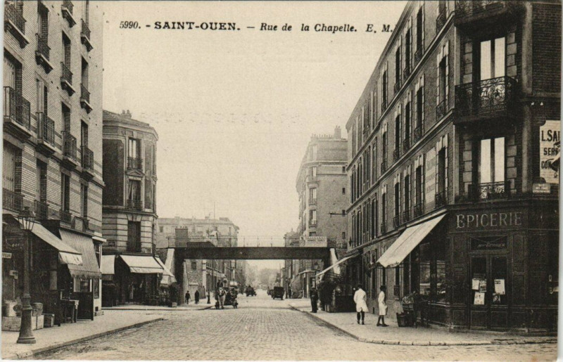 Carte postale ancienne Rue de la Chapelle à Saint-Ouen-sur-Seine