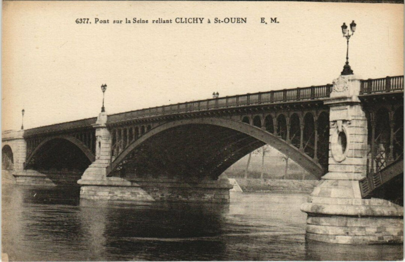 Carte postale ancienne Pont sur la Seine reliant Clichy a Saint-Ouen à Clichy