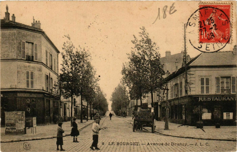 Carte postale ancienne Le Bourget Avenue de Drancy à Drancy