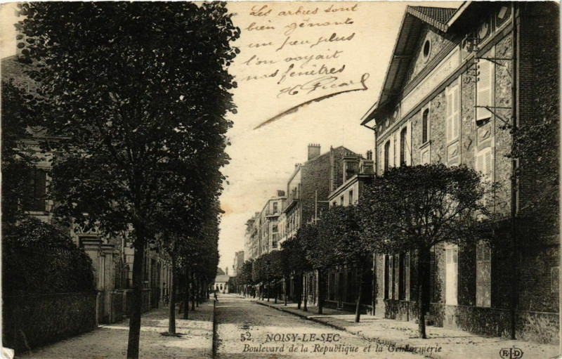 Carte postale ancienne Noisy-le-Sec Boulevard de la République à Noisy-le-Sec