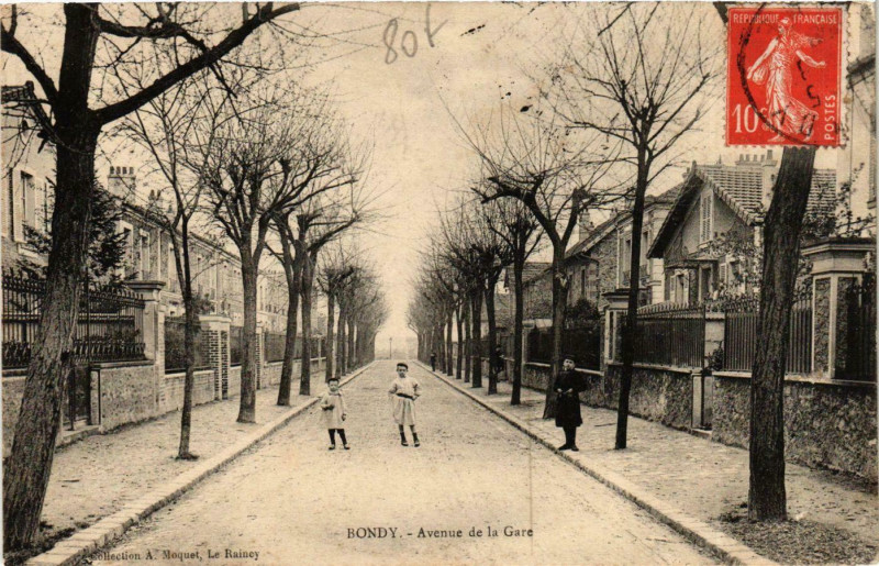 Carte postale ancienne Bondy Avenue de la Gare à Bondy