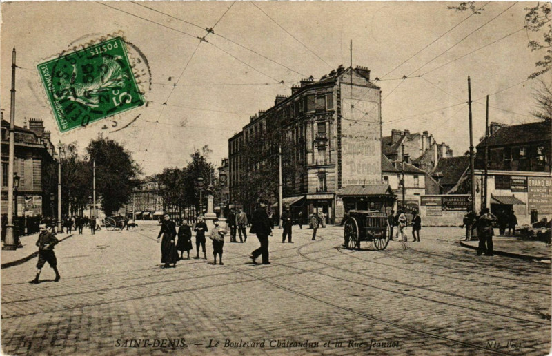 Carte postale ancienne Saint-Denis Boulevard Chateaudun à Saint-Denis