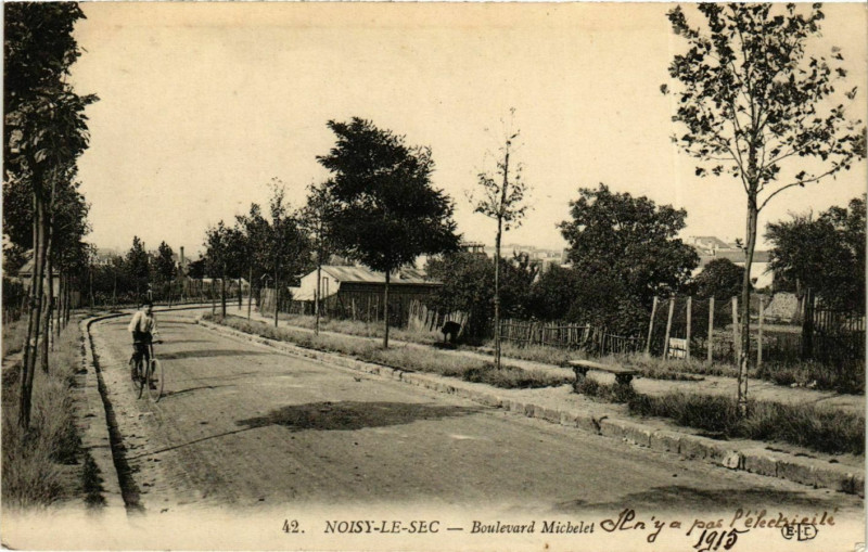 Carte postale ancienne Noisy-le-Sec Boulevard Michelet à Noisy-le-Sec