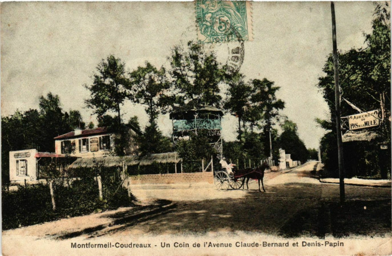 Carte postale ancienne Montfermeil-Coudreaux Un Coin de l'Av. Claude bernard à Montfermeil