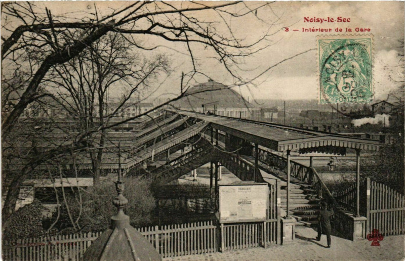 Carte postale ancienne Noisy-le-Sec Intérieur de la Gare à Noisy-le-Sec