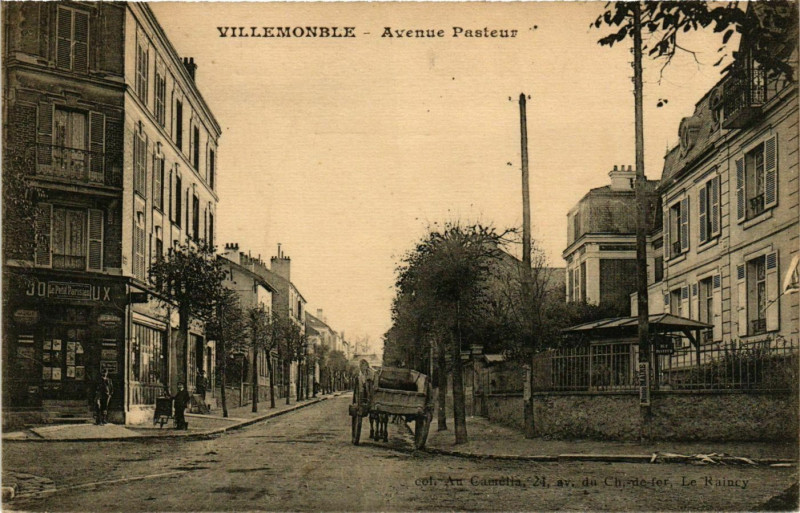 Carte postale ancienne Villemomble Avenue Pasteur à Villemomble
