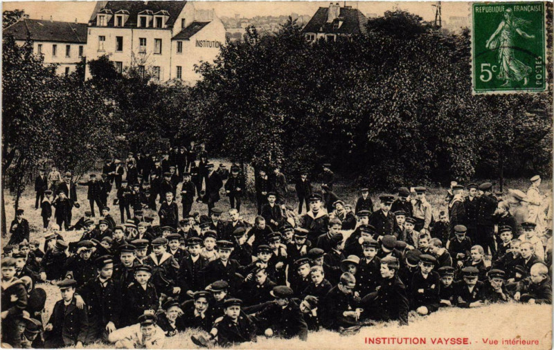 Carte postale ancienne Institution Vaysse Vue intérieure