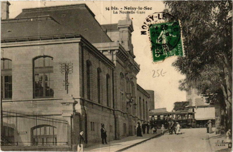 Carte postale ancienne Noisy-le-Sec La Nouvelle Gare à Noisy-le-Sec