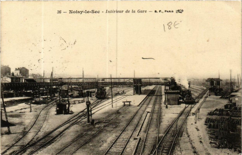 Carte postale ancienne Noisy-le-Sec Interieur de la Gare à Noisy-le-Sec