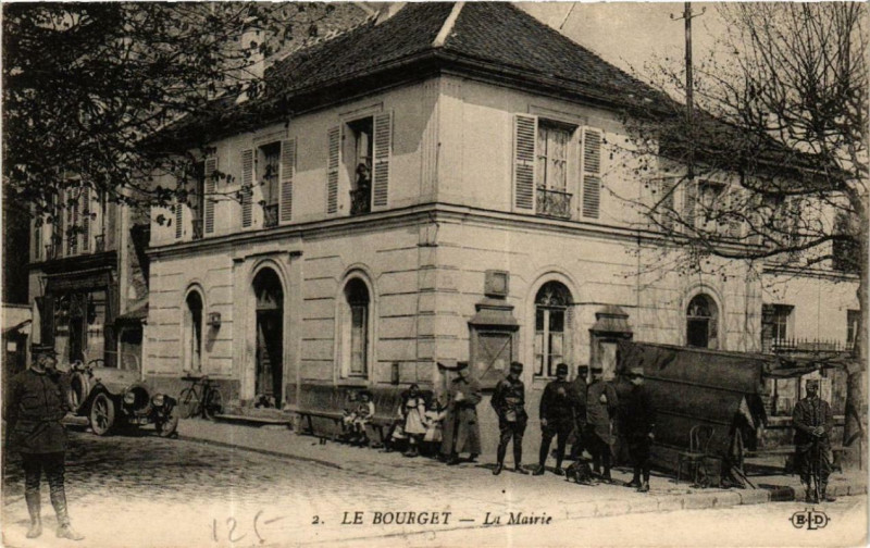Carte postale ancienne Le Bourget La Mairie au Bourget