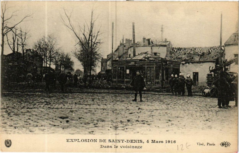 Carte postale ancienne Explosion DeSaint-Denis 1916 Dans Le Voisinage à Saint-Denis