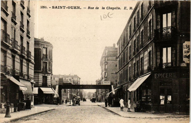 Carte postale ancienne Rue de la Chapelle à Saint-Ouen-sur-Seine