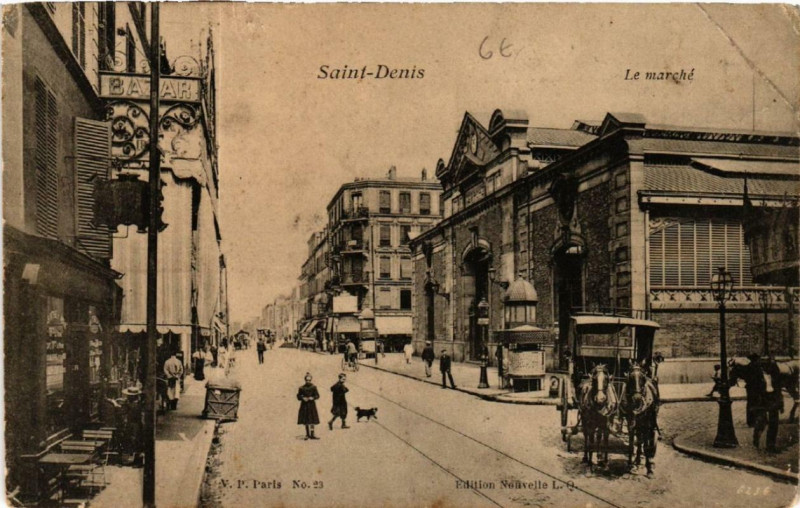 Carte postale ancienne Saint-Denis Le Marche à Saint-Denis