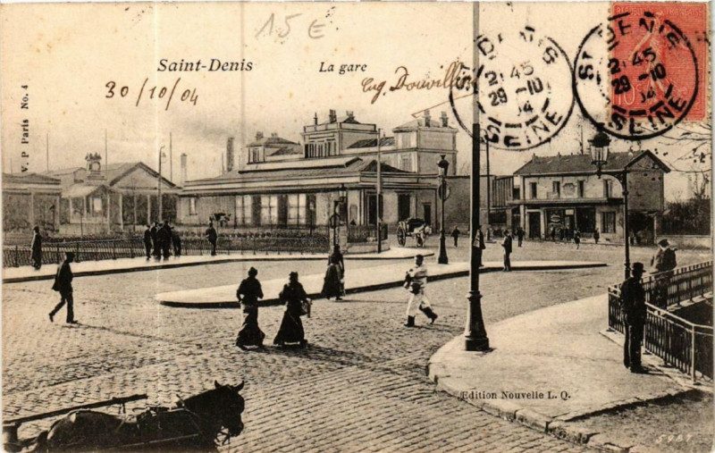 Carte postale ancienne Saint-Denis La Gare à Saint-Denis