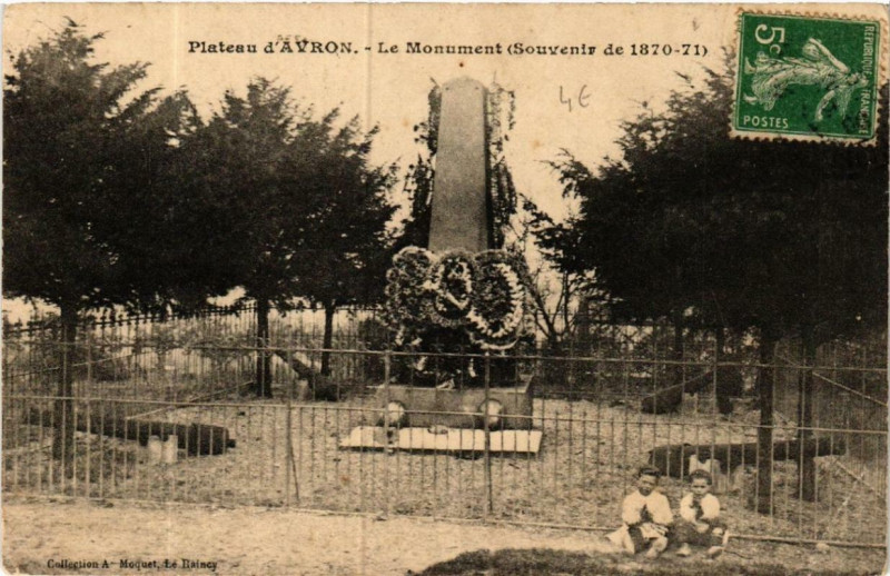 Carte postale ancienne Plateau D'Avron Le Monument